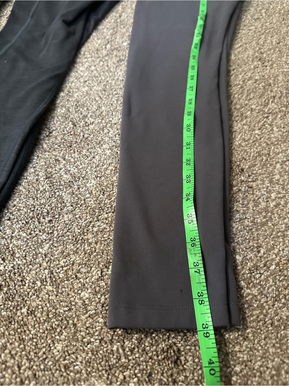 American Eagle, VS and Kirkland Women's Leggings- 4 pair bundle - Picture 4 of 16
